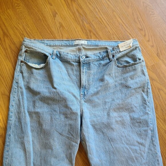 NEW NWT! ABERCROMBIE & FITCH THE '90s RELAXED JEAN HIGH RISE RIPPED DENIM 36/22L - Picture 3 of 8